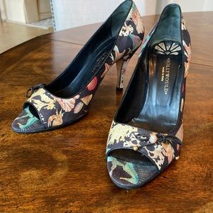 Hollywould Open Toe Heels - Like New